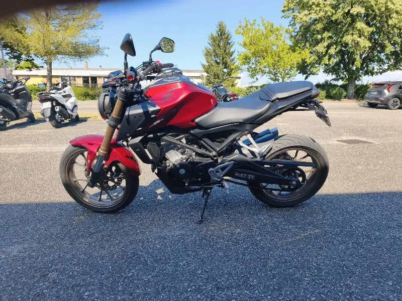 CB 125  R
