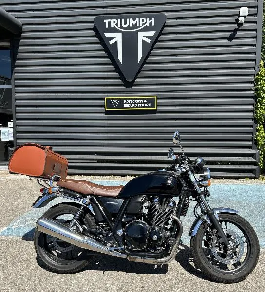 CB 1100