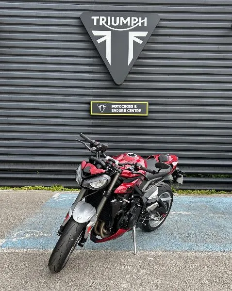 STREET TRIPLE 765 RS