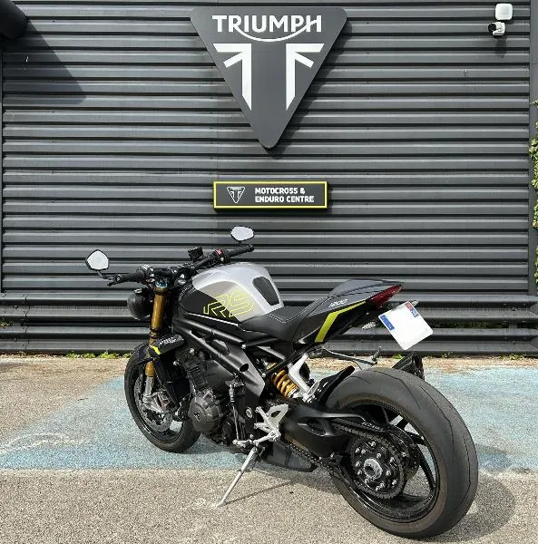 SPEED TRIPLE 1200 RS