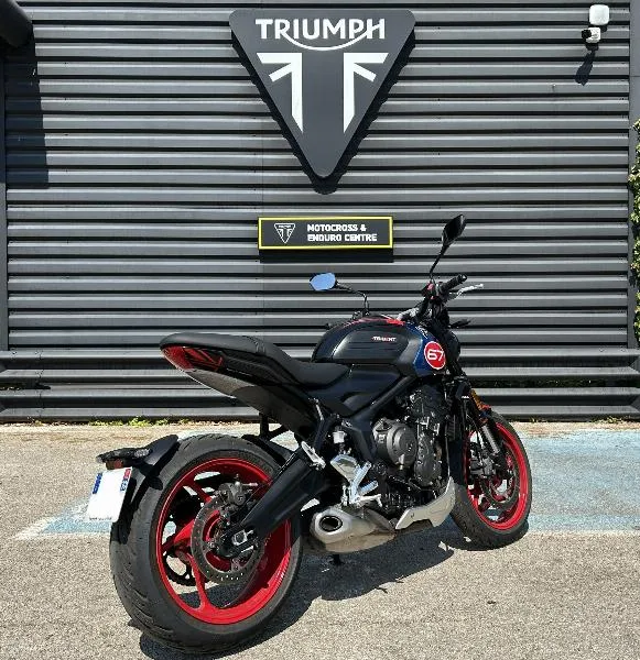 TRIDENT 660