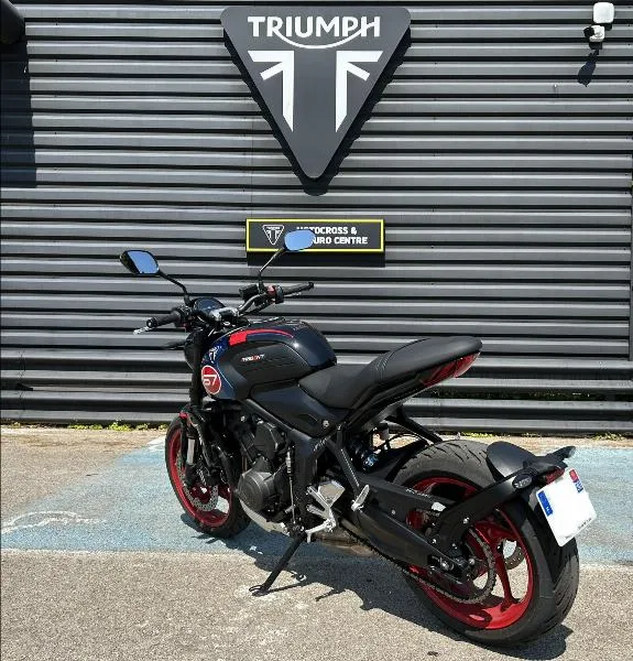 TRIDENT 660