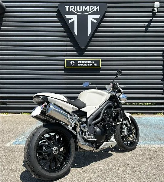 SPEED TRIPLE 1050