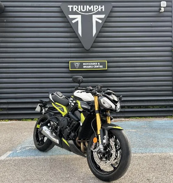 STREET TRIPLE 765 MOTO2 EDITION