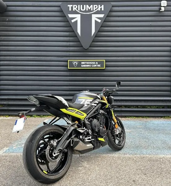 STREET TRIPLE 765 MOTO2 EDITION