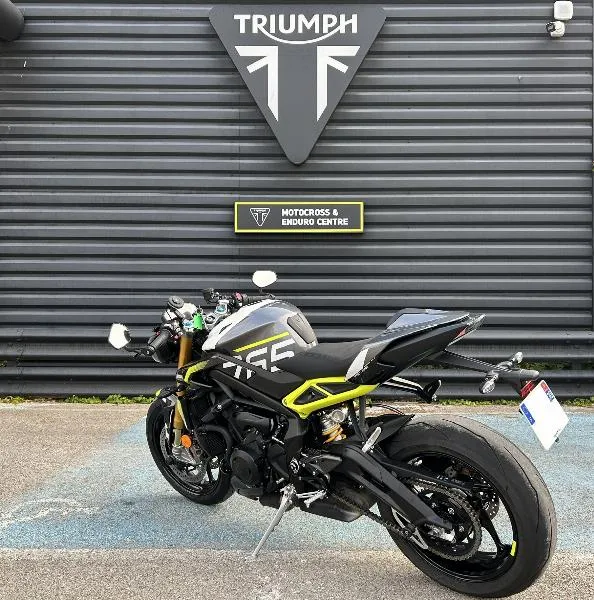 STREET TRIPLE 765 MOTO2 EDITION