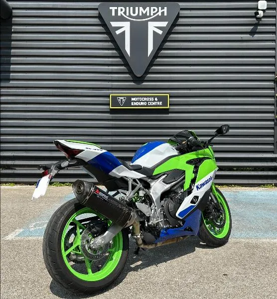 NINJA 400