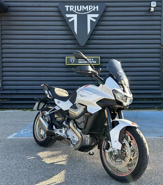 V100  MANDELLO