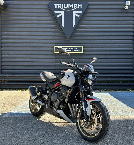 TRIDENT 800