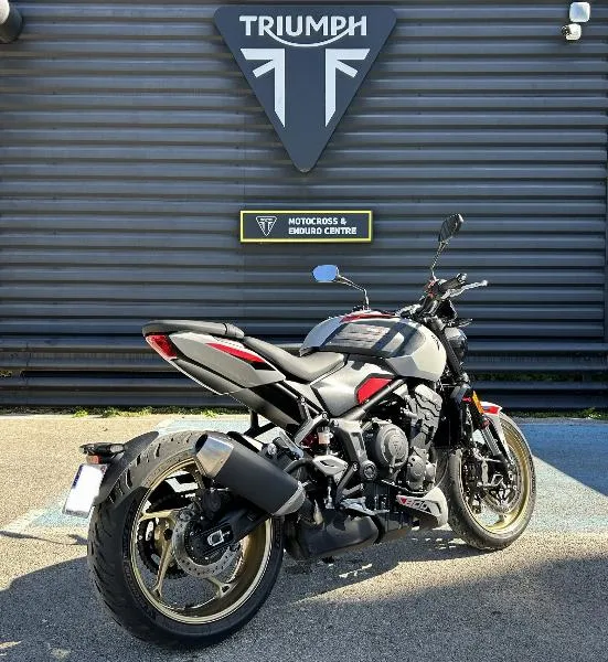 TRIDENT 800