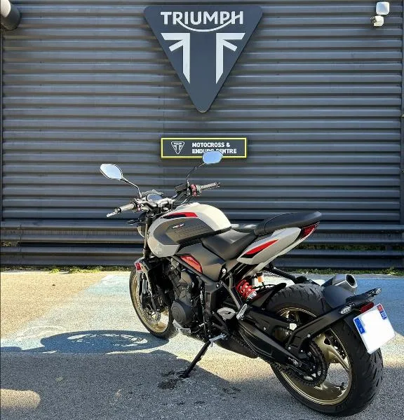 TRIDENT 800