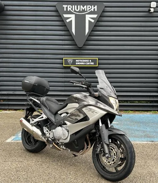 VFR 800 X