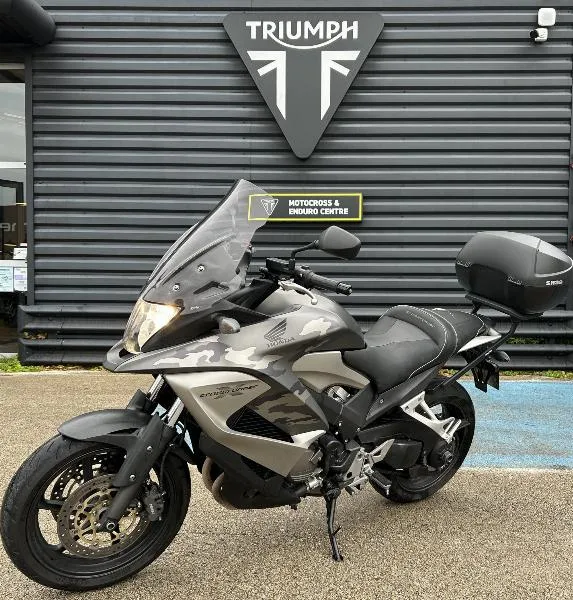 VFR 800 X