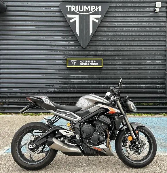 STREET TRIPLE 765 RS