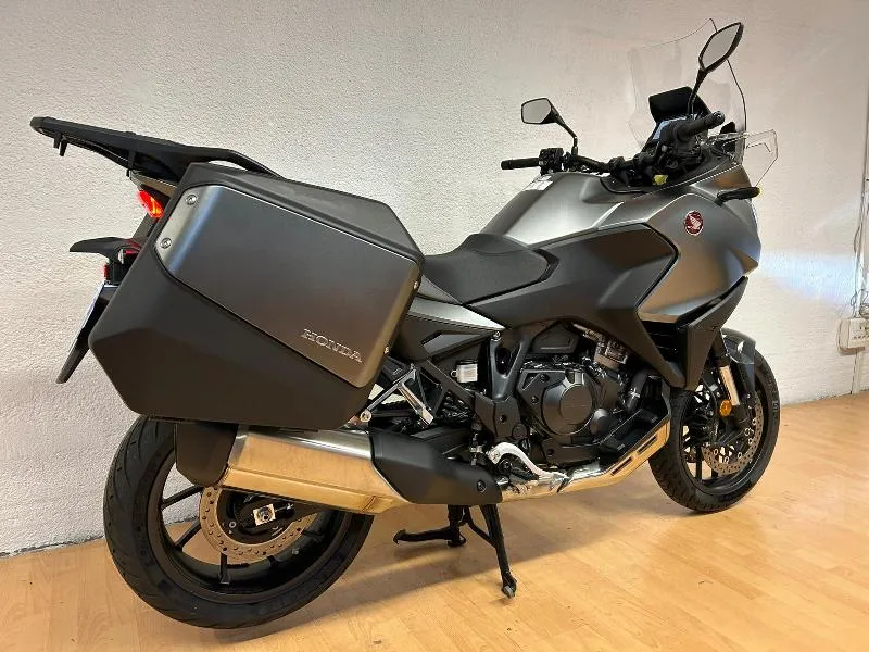 NT 1100