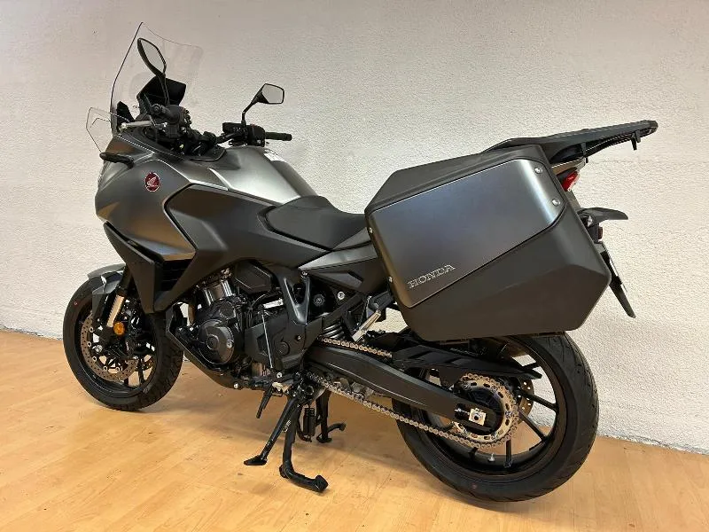 NT 1100