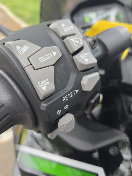 NINJA 1000 SX