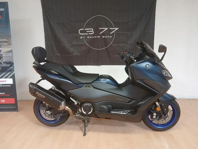 XP TMAX 560