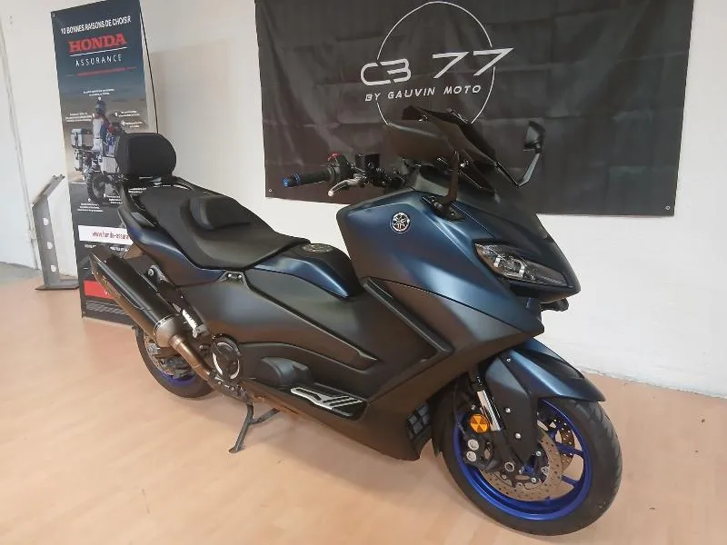 XP TMAX 560