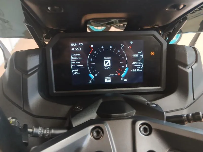 XP TMAX 560