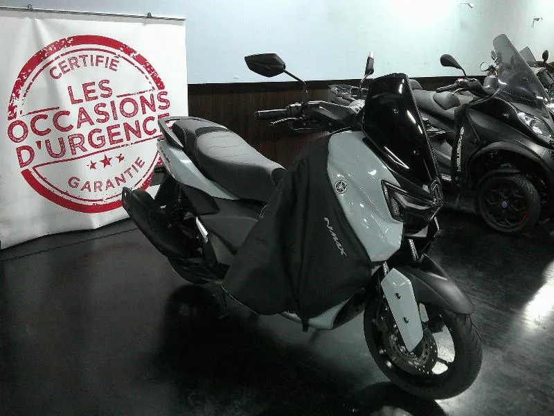 NMAX 125 TECH MAX