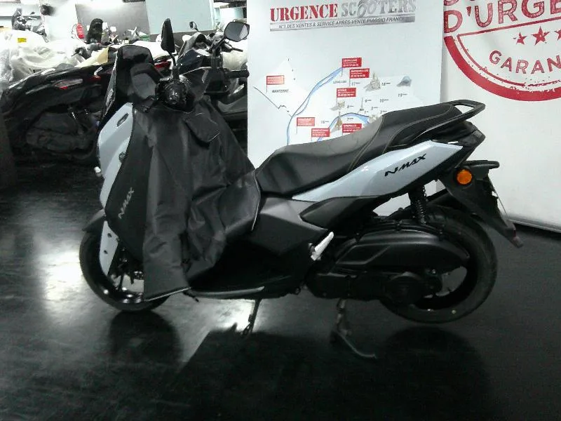 NMAX 125 TECH MAX