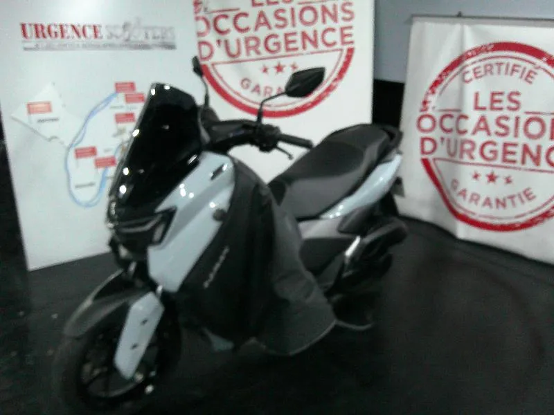 NMAX 125 TECH MAX