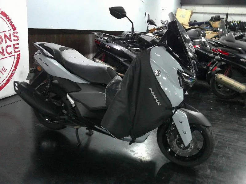 NMAX 125 TECH MAX