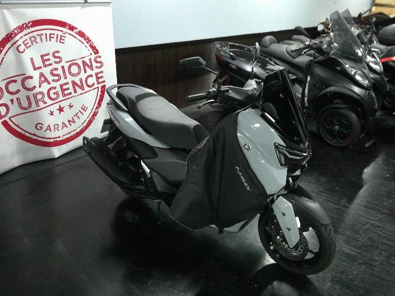 NMAX 125 TECH MAX