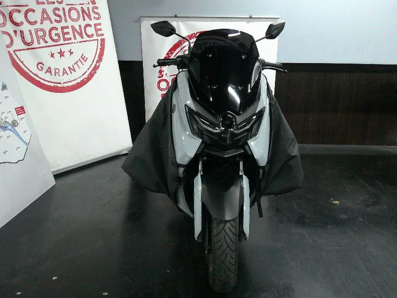 NMAX 125 TECH MAX