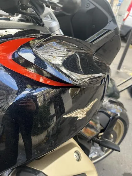 V100  MANDELLO