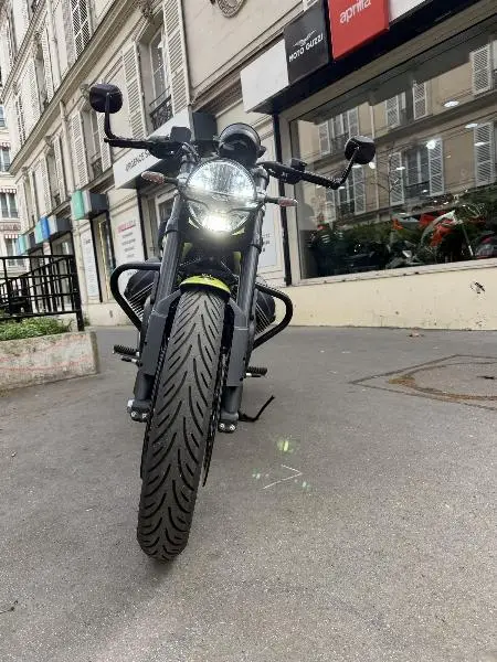 V7 STONE