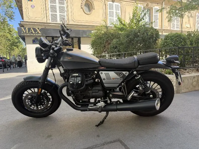 V9 BOBBER