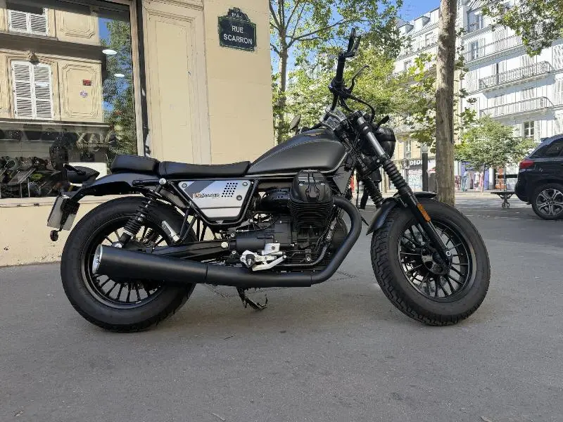 V9 BOBBER