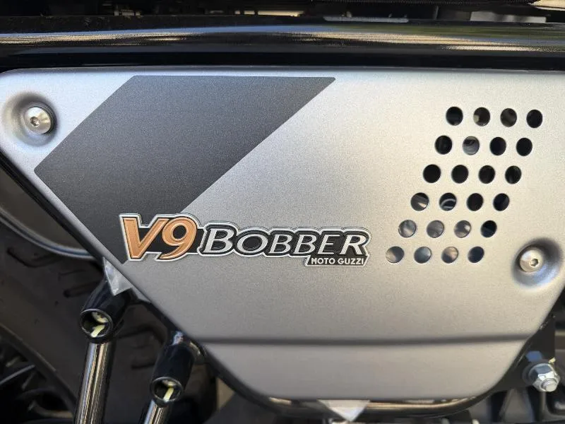 V9 BOBBER