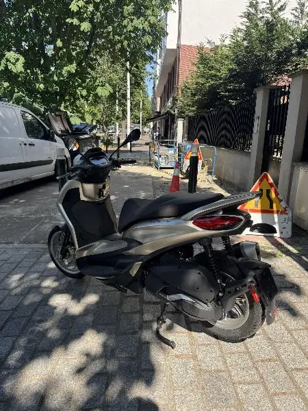 BEVERLY 300