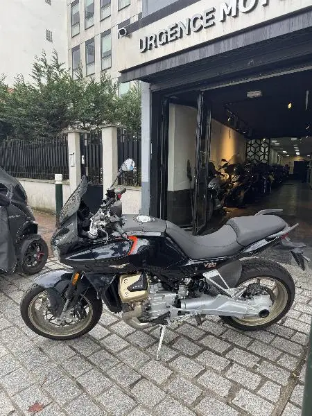 V100  MANDELLO