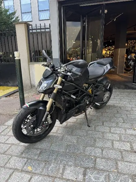848
