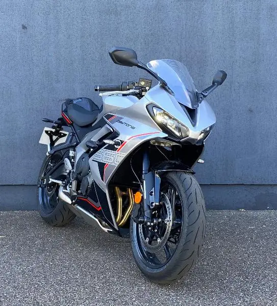 	DAYTONA 660