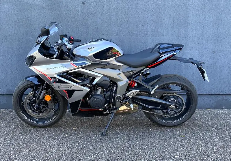 	DAYTONA 660