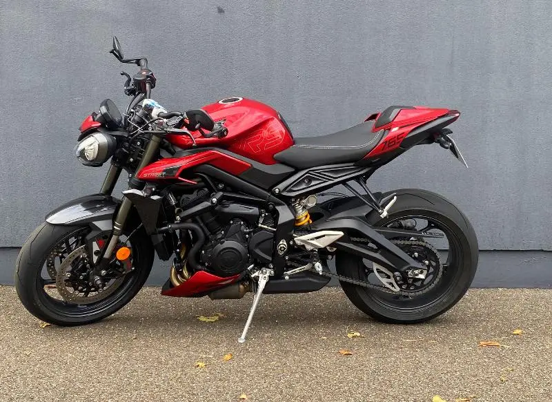 STREET TRIPLE 765 RS
