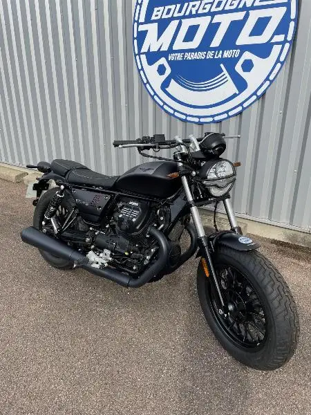 V9 BOBBER