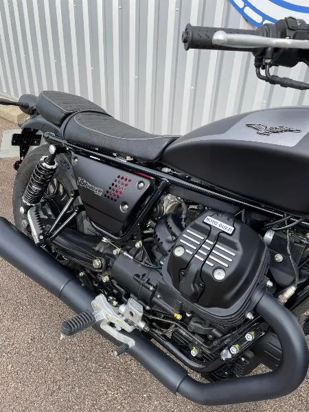 V9 BOBBER
