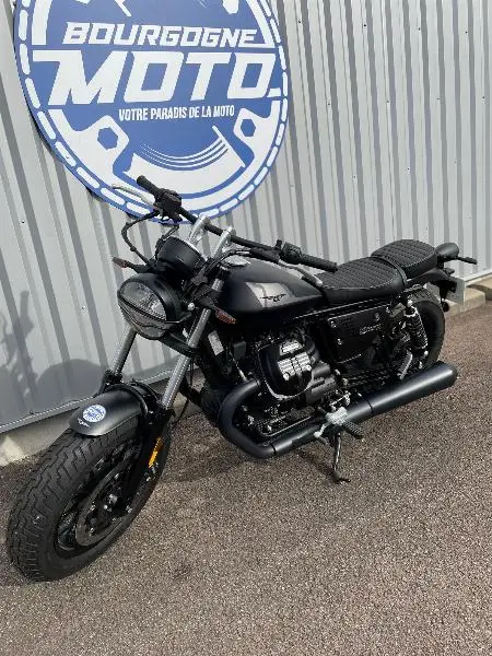 V9 BOBBER