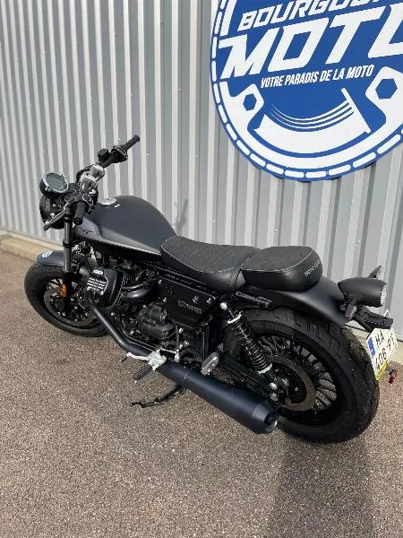 V9 BOBBER