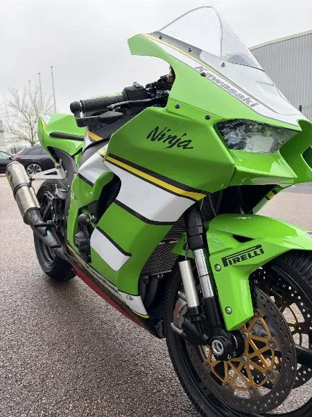 ZX10R