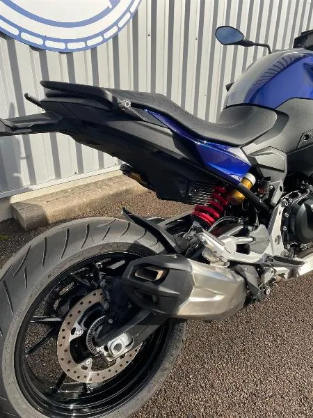 F 900 R