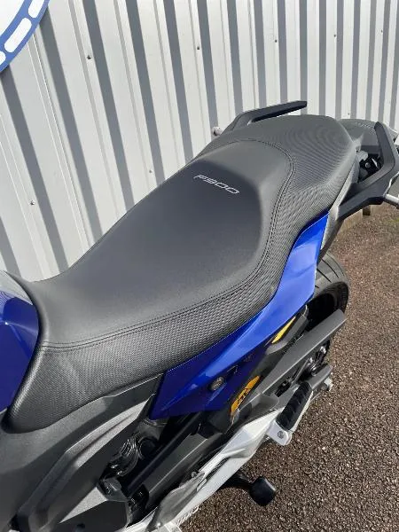 F 900 R