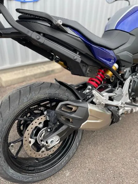 F 900 R