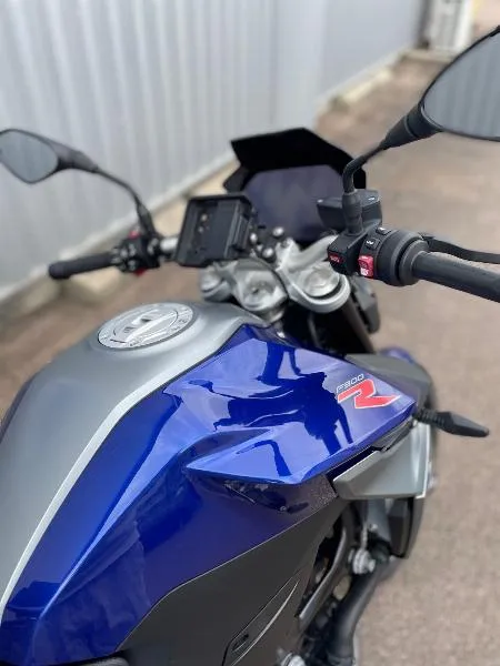 F 900 R
